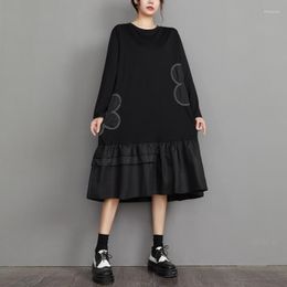 Casual Dresses Big Size Fashion Women Dress With Flower Patches Loose Fit Solid Black Spring Cute Wear Pullover Large Swing Robe