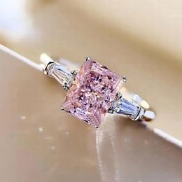 Wedding Rings Exquisite Square Inlaid Pink Zircon For Women Classic Shine Silver Color Engagement Jewelry