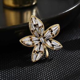 Pins Brooches Women's retro white crystal tree leaf suitable for women luxury gold Coloured zircon alloy plant brooch safety pin G230529