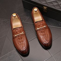 Mocassini di lusso Scarpe da sposa Uomo 2022 Scarpe classiche Uomo Ufficio Oxford nero per uomo Zapatos De Hombre Vestir Sapato formale