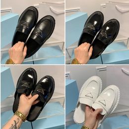 Luxury Brand Women Loafers Flat Leather Shoes Classics P Triangle Logo Thick Soled Pointed Toe White Black Shiny Patent Leather Brand Woman Wedding Shoes 35-41