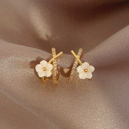 Stud Newly designed metal zircon cross X gold earrings suitable women an elegant accessory for Korean fashion jewelry party girls G230602