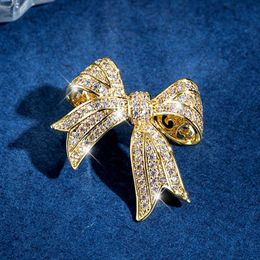 Pins Brooches Simple fashionable elegant crystal cute bow knot men's luxury gold zircon alloy geometric brooch safety pin G230529