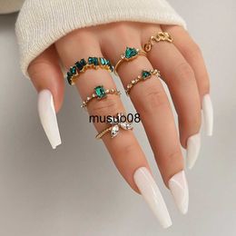 Band Rings IPARAM Green Crystal Rings Set for Women Gold Colour Heart Butterfly LOVE Snake Vintage Finger Ring Fashion Jewellery Gift J230602