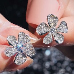 Stud Luxury Fashion Crystal Zircon Flower Earrings for Women Shiny Rhinestone Maple Earring Wedding Jewelry