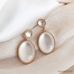 Stud New White Cat's Eye Earrings For Women Small Fresh Geometric Eardrop Elegant Ladies Jewelry