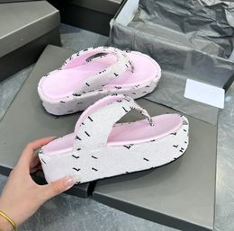 Designer Black White Slipper Thick Soled Sandals Letter PU Leather Shoes Summer Outdoor Beach Women Fashion Slippers Lightweight Foam Black