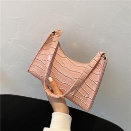 Evening Bags Women's Bag 2023 European And American Fashion Embossed Hand Temperament Stone Pattern Shoulder Tote Wholesale