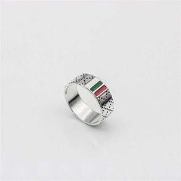 Novo 2023 designer de joias pulseira colar personalidade simples diamante xadrez vermelho verde esmalte casal anel