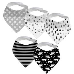 Bibs Burp Shums Set nati da alimentazione al 100% a triangolo biologico Scarf Saliva Saliva Infant Animal Babadore 230601