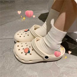 Solid Shoes for DIY peach Clogs Beach Slippers Hole Sandals for Men and Women EVA Non-slip Holiday Pillow Cloud Slippers L230518