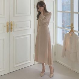 Casual Dresses Office Lady Elegant Solid Chiffon Dress Folds V-neck Belt Slim Midi Robe 2023 Spring Summer Korean Chic Design Vestidos Mujer