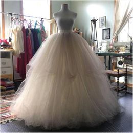 Dresses Vintage Long Soft Tulle High Waist Wedding Skirts Custom Made Fashion Puffy Floor Length Ball Gown Bridal Skirts Maxi Skirts