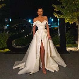 Modern Thigh High Slits Country Wedding Dresses Off the Shoulder Pleat Satin Skirt Sweep Train Bridal Gowns275r