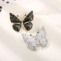 Brooches Female Fashion Black White Cute Butterfly For Women Luxury Yellow Gold Colour Enamel Alloy Animal Brooch Safety Pins