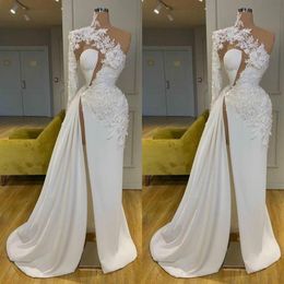 2021 New Sexy A Line Wedding Dresses One Shoulder High Side Split Lace Appliques With Flowers Sweep Train Plus Size Formal Bridal 288T