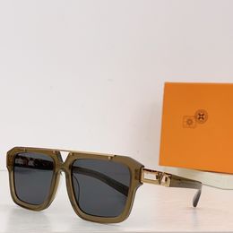 Fashion designer sunglasses, classic glasses, outdoor beach sunglasses, men's and women's 7-color ribbon packaging box