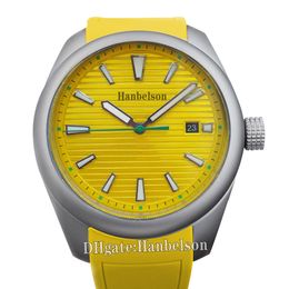 2023 ontwerp rubberen band herenhorloge titanium grijs automatisch uurwerk gele wijzerplaat zwarte datum horloges schroefkroon horloges 43 mm