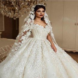 Luxury 3D Lace Flowers Off Shoulder Ball Gown Wedding Dresses Vintage Princess Saudi Arabic Dubai Plus Size Bridal Gown300G