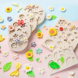 Baking Moulds Cookie Silicone Mold Cartoon Heart Flower Leaves Uppercase Bows Shape Chocolate Biscuit DIY Fondant Forms Cake Decorating