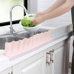 Liquid Syrup Pourers Water splashing suction cup sink flap kitchen splash screen vegetables to prevent water out shelf tools