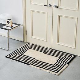 Carpets Tufting Stripe Bedside Rug Soft Geometric Black White Bathmat Bedroom Carpet Cloakroom Mat Floor Pad Aesthetic Home Decor