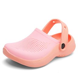 Дизайнер-дизайнер с тапочкой девочки забивает детские сандалии летние пляжные туфли для туфли Slipper Platforms 4-12 лет детские сандалии для девочки 230603