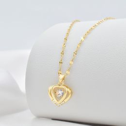 Crystal Hollow Heart Neckalce For Woman14k Rose Gold Pendant Fashion Sweet Romantic Engagement Jewellery