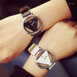 Wristwatches Men Womens Unique Design Watch Unisex Quartz Hollowed-out Triangular Dial Black Fashion Cool Wrist Watches