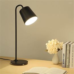 Table Lamps Nordic Simple Modern Lamp Bedroom Bedside LED Eye Protection Reading Energy Saving Creative Office Desk