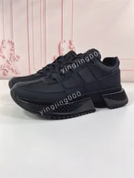 top Mens Women Classics Designers Sneakers Camouflage Casual Shoes Stylist Shoes Designer Chequered Studded Flats Mesh Fashion Trainers2023