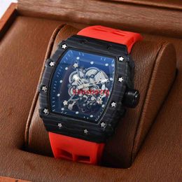 2022 New Men's Watch Casual Sports Watches Stylish dial design Dirt resistant silicone strap quartz watches218G