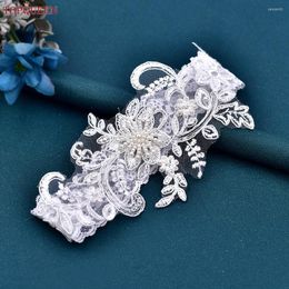 Anklets TOPQUEEN Bridal Leg Band White Pearl Lace Embroidery Thigh Wedding Accessories Ring Sexy Flower Garland ST66