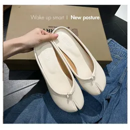 23 New Split Toe Plus Size Womens Shoes Shallow Baotou Semi Slippers Daily Trend Solid Colour Leisure and Comfortable Lazy Shoes