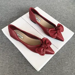 2023 Spring New Versatile Comfortable Shoes Shallow Red Bow Bridal Shoes Pointed Flat Shoes Comfortable Shallow Shoes Work Shoes