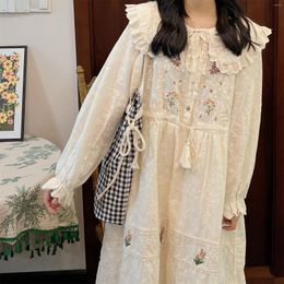 Casual Dresses Mori Girl Maiden Lace Embroidery Doll Collar Dress Small Fresh Flower Fairy Closed Waist Slimming Long