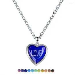 Pendant Necklaces Creative Temperature Sensitive Colour Changing Heart Necklace For Women Korean Letter Love Neck Chain Summer Fashion