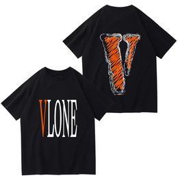 2023SS Mens Womens Designer Magliette Lettera telaio Stampato Moda donna V solitari Luxe T-shirt Moda coreana Uomo Graphic magliette Sport casuali allentati V camicie Y1