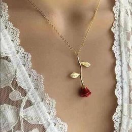 Pendant Necklaces 2023 Fashion Women Creative Drip Oil Red Rose Clavicle Chain Necklace Valentine's Day Gift For Girlfriend Jewerly