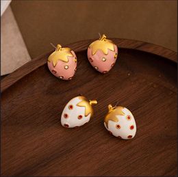 Cute Little Strawberry Ear studs Sweet and Versatile Female Earring Enamel Retro Luxury Earrings E386