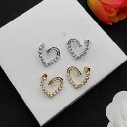 Small Size Women Hoop Earrings Fashion Letter Love Gold Stud Earrings Lady Luxury Designer Heart Earring Brands Jewellery Wholesale