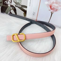 Fashion Classic Women Leather Belt Luxury Reversible Reversible Womens Dress Coat Accessories Slim Waist Width 2.0cm Famous Designer Casual Belt High-quality