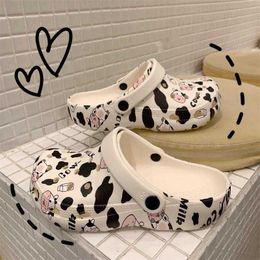 Sandals Cartoon Cow Slippers Summer Fashion Women Thick Bottom Flip Flops Girls Outdoor Beach Sandals Bunny Non-slip Clogs Slides 230417