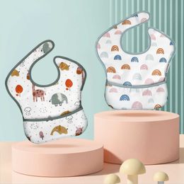 Bibs Burp Cloths 2-piece waterproof cartoon TPU coated feeding washable bib with food catcher suitable for baby girls and boys G220605