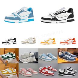 Luxury designer casual shoes Logo Embossed Trainer Sneaker triple white pink sky blue black green yellow denim low mens sneakers women trainers EUR 36-45 RG4