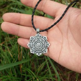 Pendant Necklaces LANGHONG 1pcs Lotus Tibet Spiritual Necklace Mandala Geometry Amulet Religious Jewellery