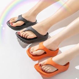 Summer home Slippers Size Womens slippers lovers thick bottomed Beach Flip Flop comfortable and light to wear sandals