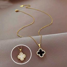 New Womens Luxury Designer Necklace Pendant Japan and South Korea Simple Double-sided Clover Micro Nail Trend Ins Net Red Temperament Street Shooting Clavicle Women