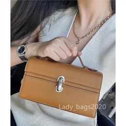 Savette Bag Suede Leather Handbag Designer Retro Clutch Bag Women Stance Stand Handheld Clamshell Pattern Messenger Simple Single Shoulder Crossbody Bags Womens