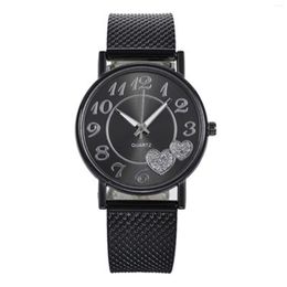 Armbanduhren Elegante Armbanduhr für Damen, Mesh-Armband, großes Zifferblatt mit Herz-Dekor, Einkaufen und Alltag